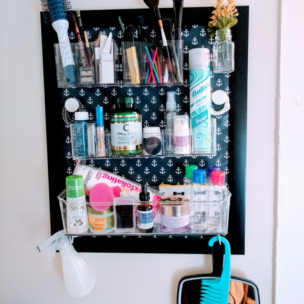 Makeup organization - Picture 4 of 8